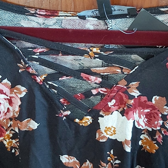 Lily Morgan top nwt 3x - Picture 5 of 5